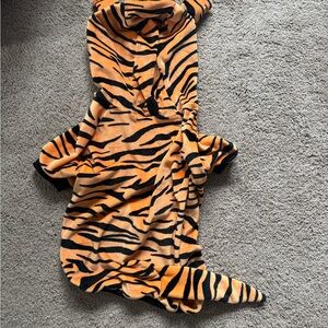 Tiger pet Halloween costume